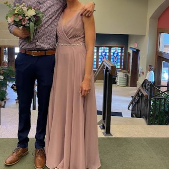 David's Bridal v-neck tank full skirt bridesmaid dress, Quartz, Size 8 - Picture 2 of 3